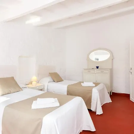 Holiday home Roques 24