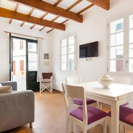 Holiday home Roques 24 *