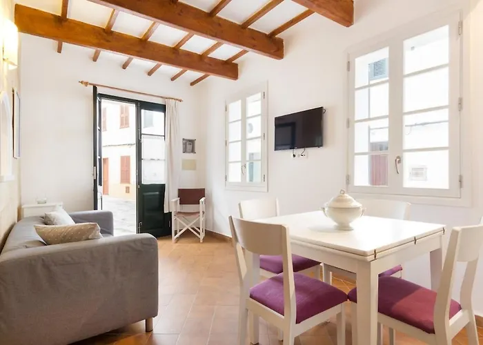 Holiday home Roques 24 *